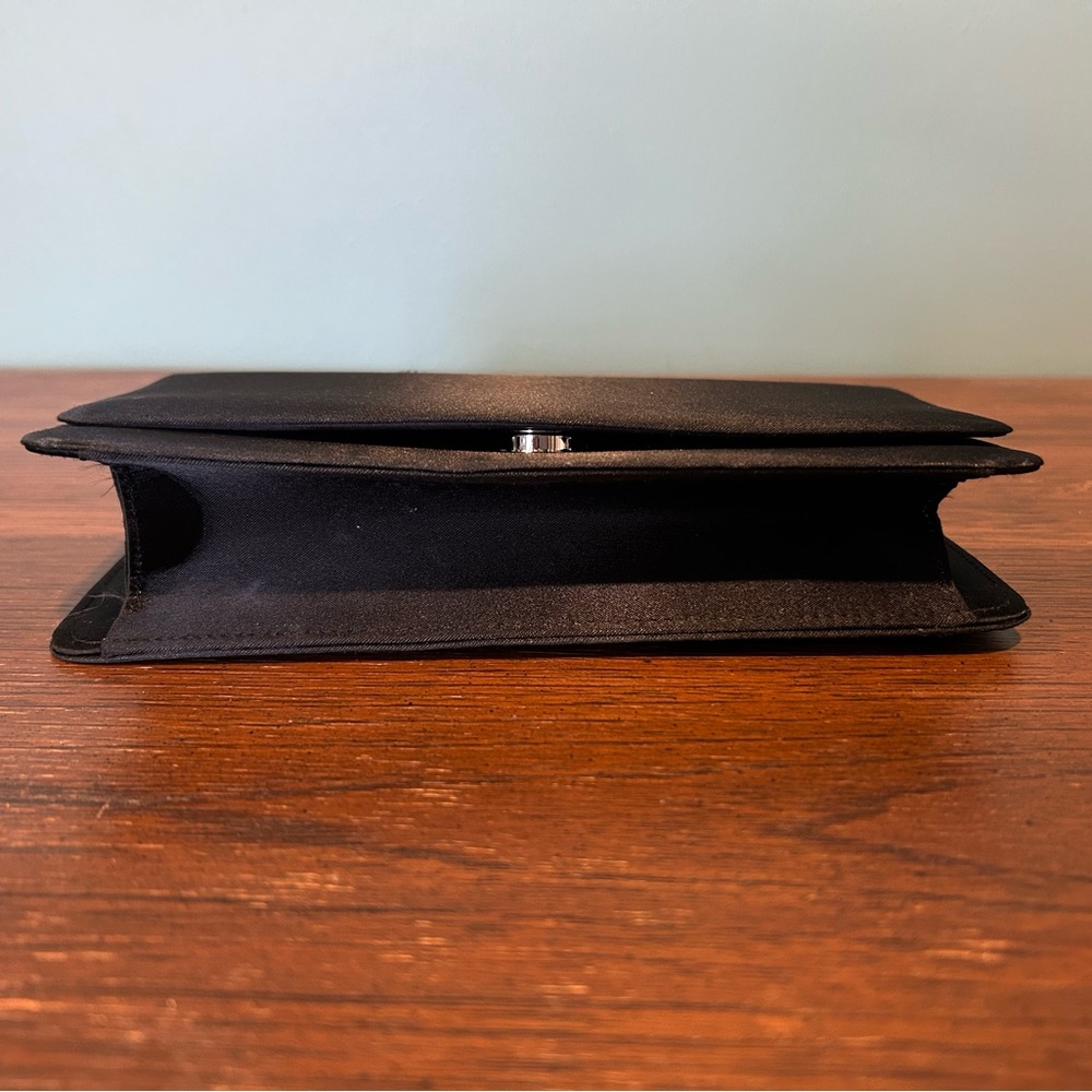 Elegant Black Clutch with Silver chain - Picture 5 of 5